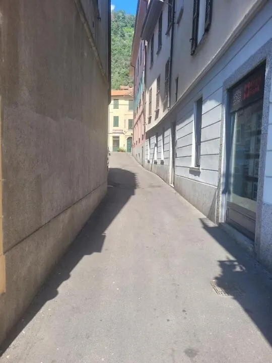 Cosy And Chic To The Lake Como
