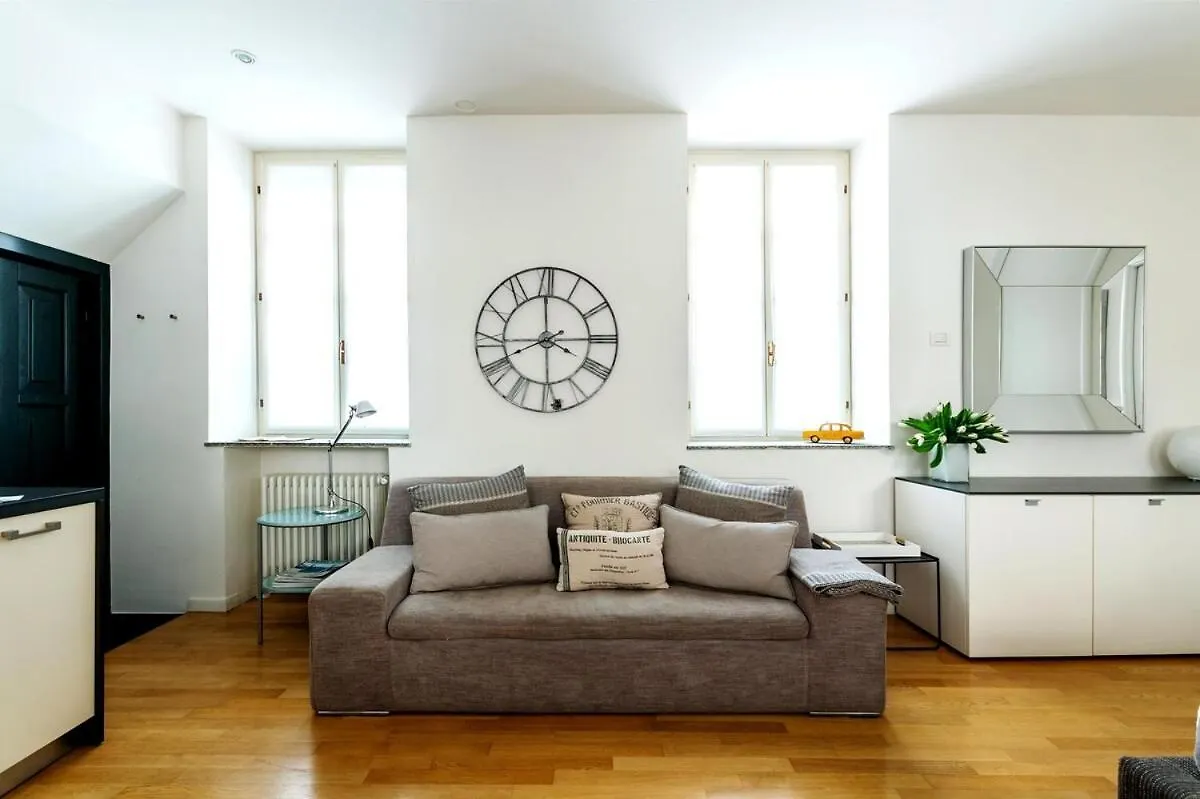 Cosy And Chic To The Lake Como 0*,  Italy
